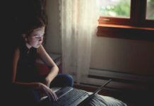 Дослідження показує, що ChatGPT дає небезпечні поради підліткам, незважаючи на заяви про безпеку