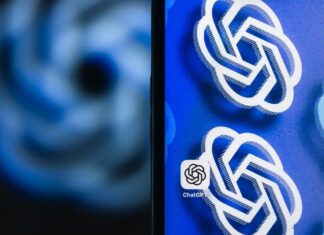 ChatGPT Теперь Предлагает Настраиваемые Личности: От Теплоты до Использования Эмодзи