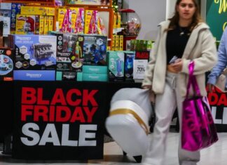 Gasto récord: las ventas del Black Friday y el Cyber Monday alcanzarán los 44.200 millones de dólares en 2025