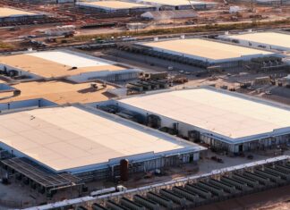 La Casa Bianca dà priorità alla crescita dell’intelligenza artificiale nonostante i rischi economici