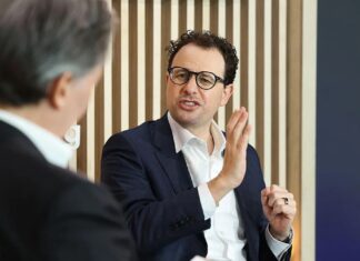 Trump ordena a las agencias federales detener el uso de IA antrópica por disputa de vigilancia