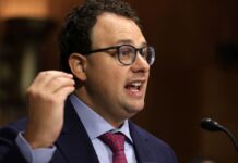 Витоки Даних Anthropic Викликають Питання про Внутрішню Безпеку