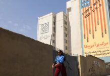 Іран завдає удару у відповідь, а вербування у ВПС США досягає критичної точки
