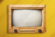 Я сделал свой Smart TV «глупым», чтобы он перестал меня осуждать